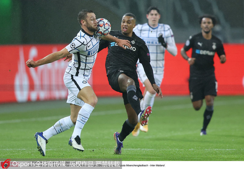  AC米兰功勋队长替补救主保留争冠希望  